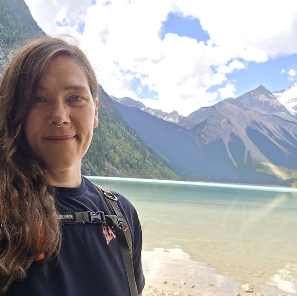 Gratitude’s Helping Hand with Shannon Halliday